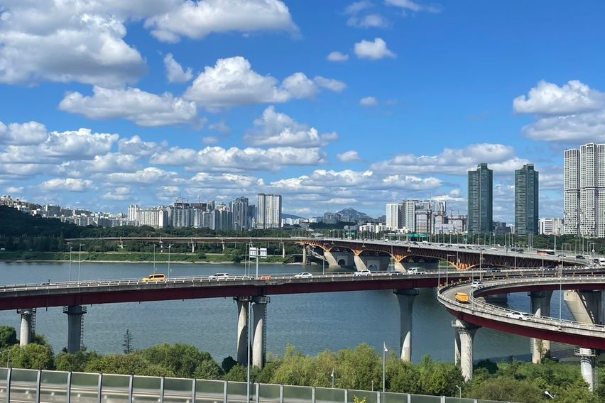 Apgujeong Hyundai Apartment 17th image