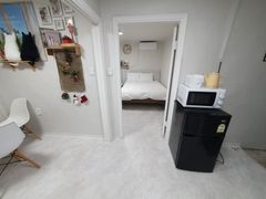 Hongdae Station 1.5 Room 102 2th image
