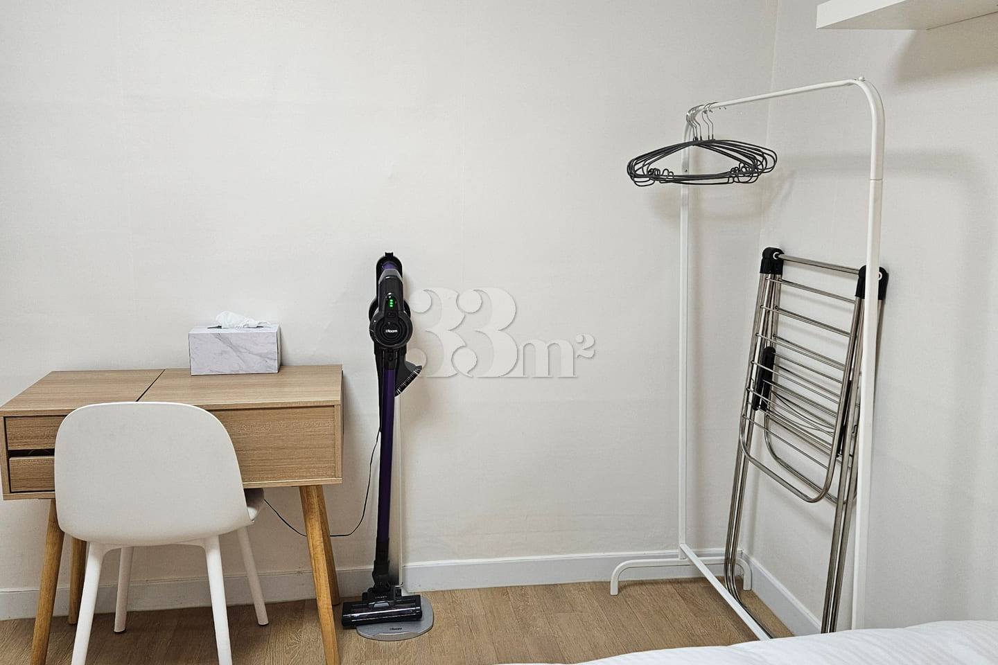 Clean two-room apartment with parking in Hong 2th image