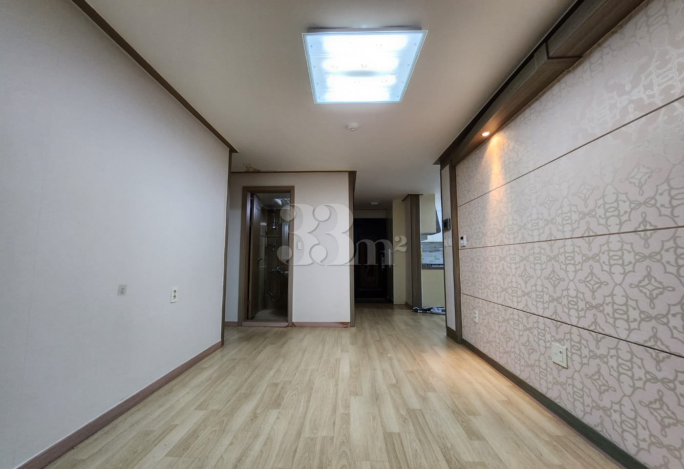Bukseong-dong, 3 bedrooms, 2 bathrooms 0th image