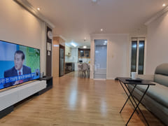 Body-friendly, 3 rooms, parking, full options 0th image