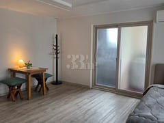 3rd Floor, Room 303 1th image