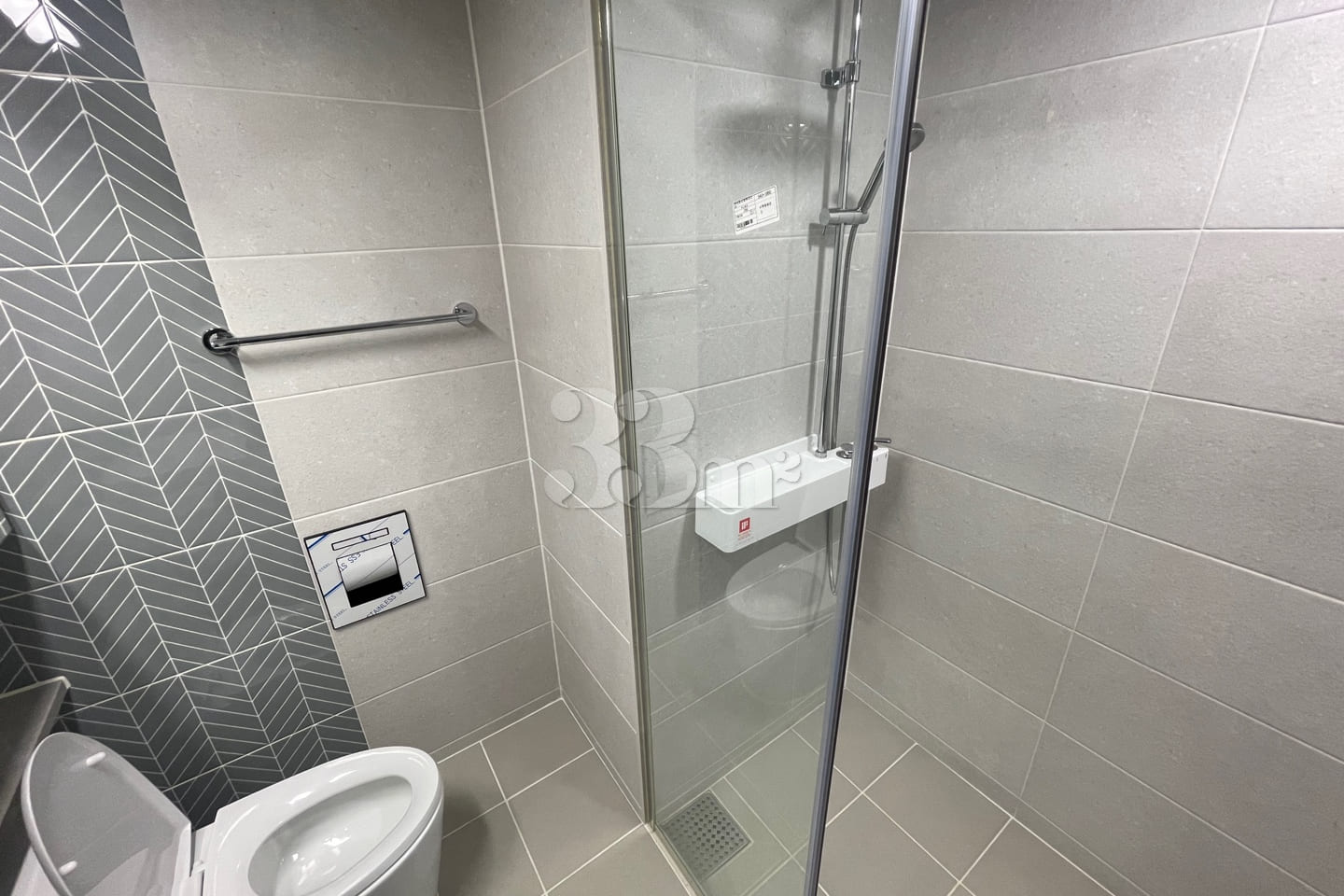 New, spacious apartment with a dryer option 7th image