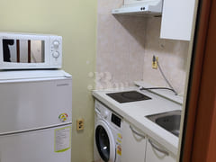 Gusiul Unit 202 4th image