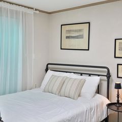 4-minute walk from Gongdeok Station, Queen Be Unit Image