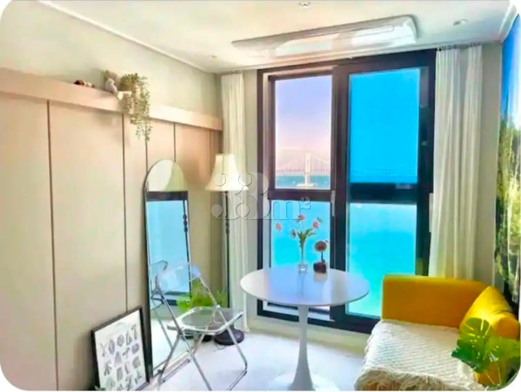 1HEESROOM 0th image