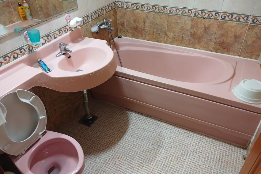 Motel bed room 2th image