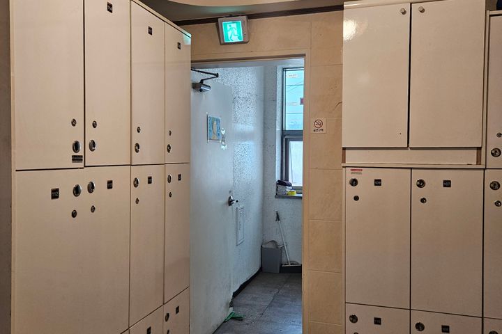Room 204 (Men's Room) 14th image