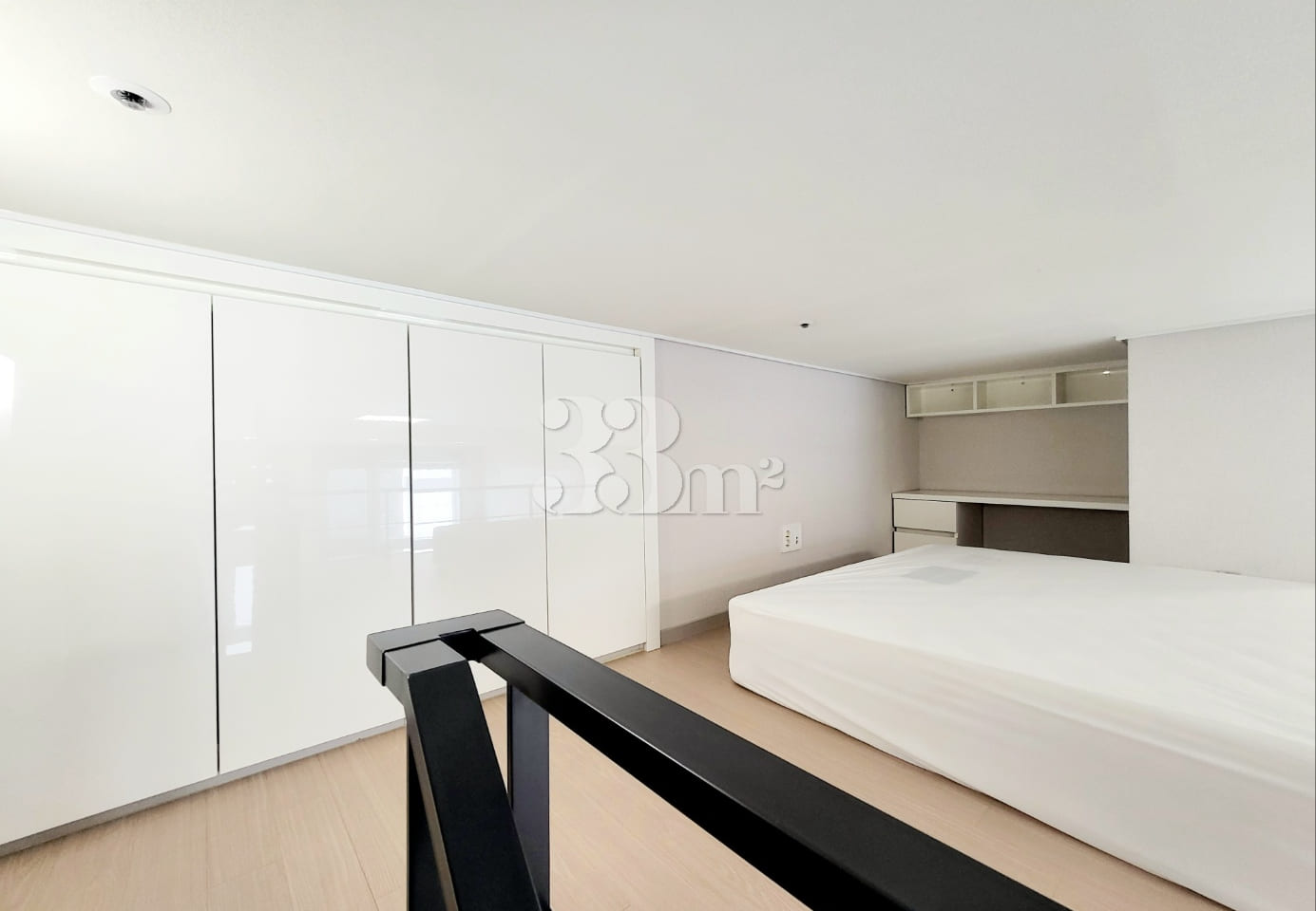 Spacious, south-facing, two-story apartment w 5th image