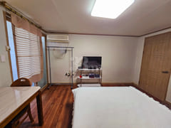 Studio Apartment (AIE) – 15 Minutes from Yeun 2th image