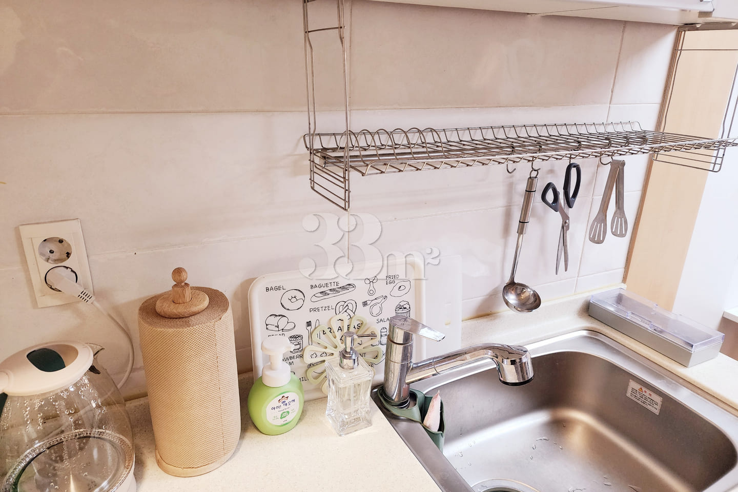 Cozy and pretty studio apartment 5th image
