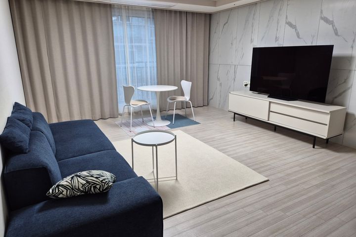 3-bedroom unit near Gwangmyeong Sageori Stati 0th image