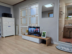 Business Trip 🎄 Great Natural Light ✨️ Spaci 6th image