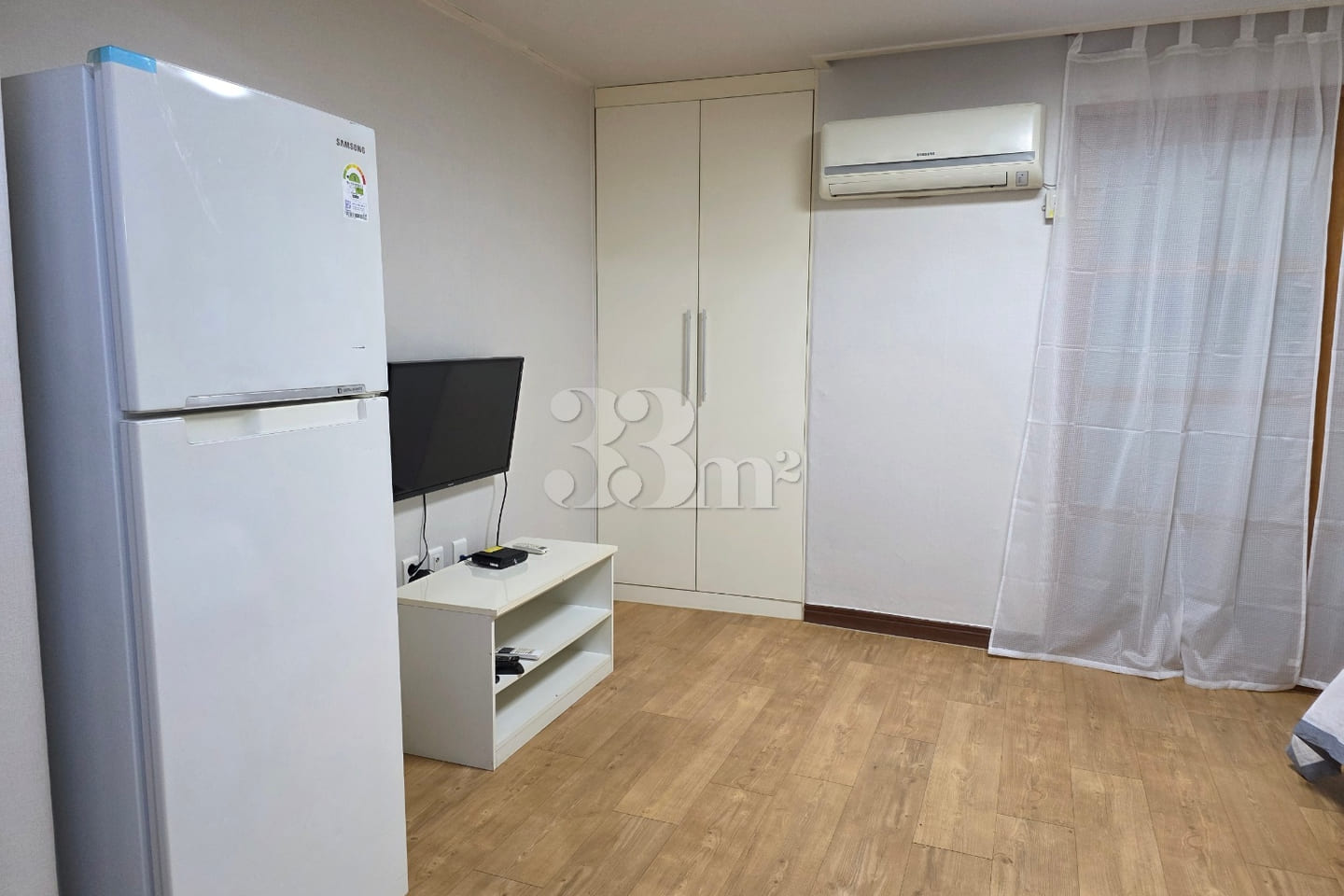 Neat studio apartment in Sanho-dong 3th image