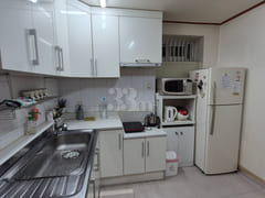 Fully-furnished Two-Room Apartment (4 beds) 2th image