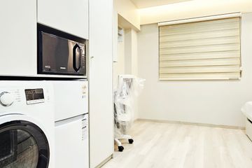 Newly built, fully furnished, high-quality st