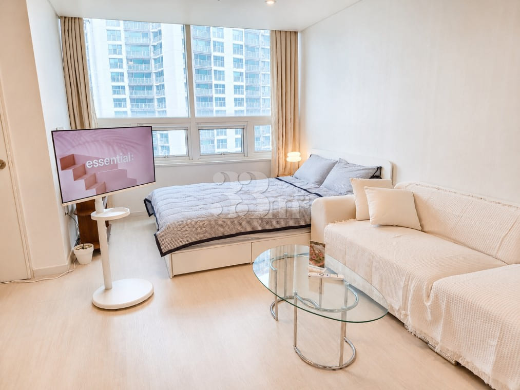 Jamsil Saenae – fully renovated and spotless. 3th image