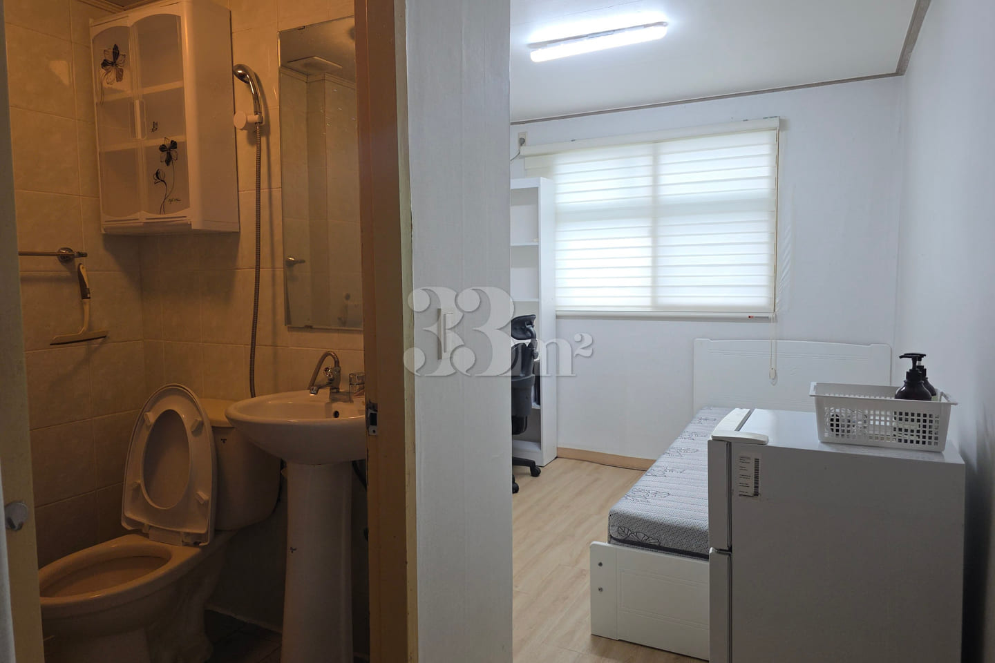 Room 301 8th image