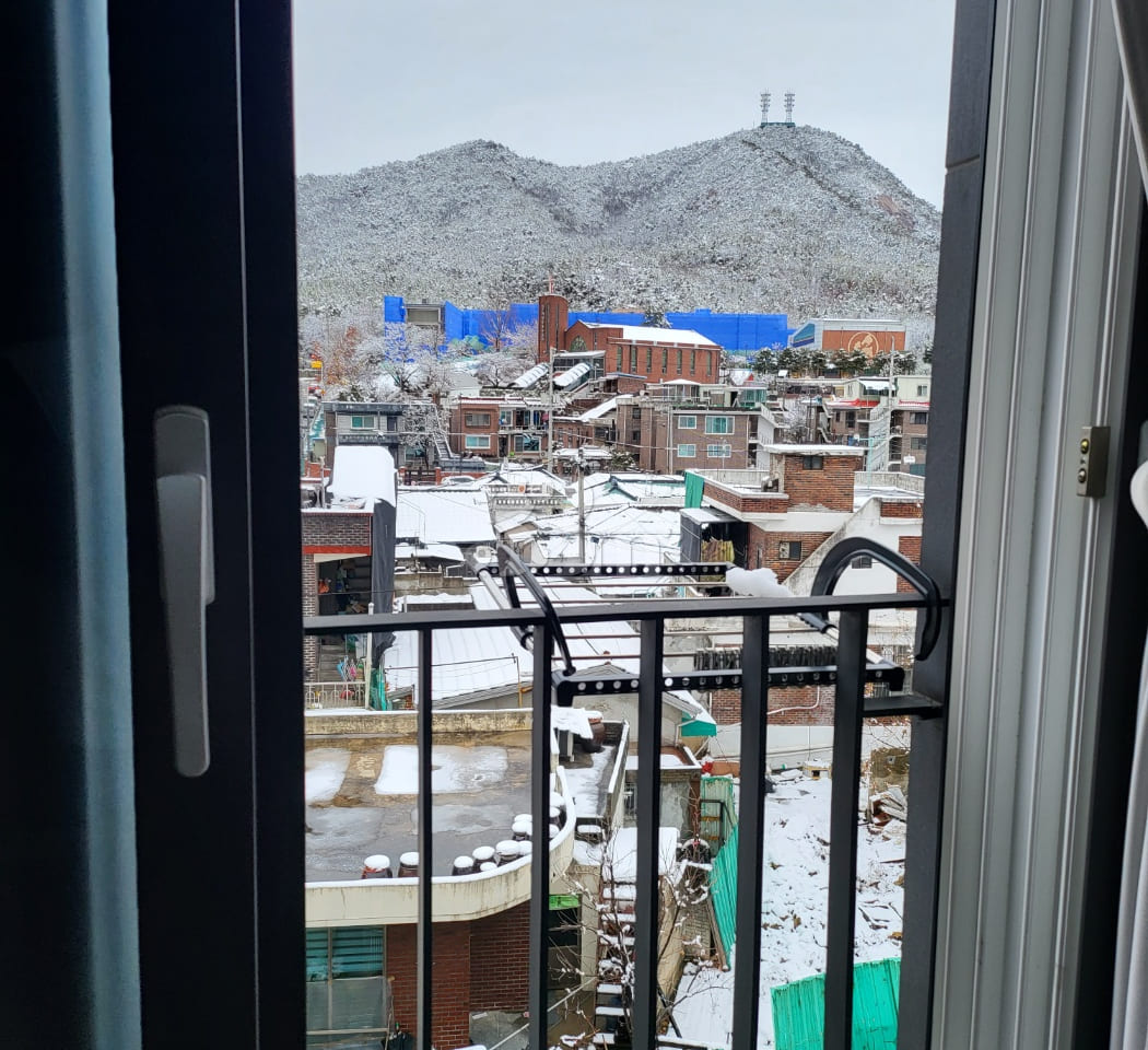 Fully Furnished Studio, Building 1, Unit 403 8th image