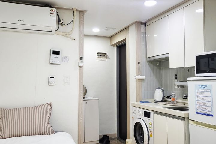 Suyu Station Fully Furnished Unit (B2) 14th image