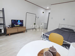 Studio with convenient parking 🏠 Unit 203 2th image
