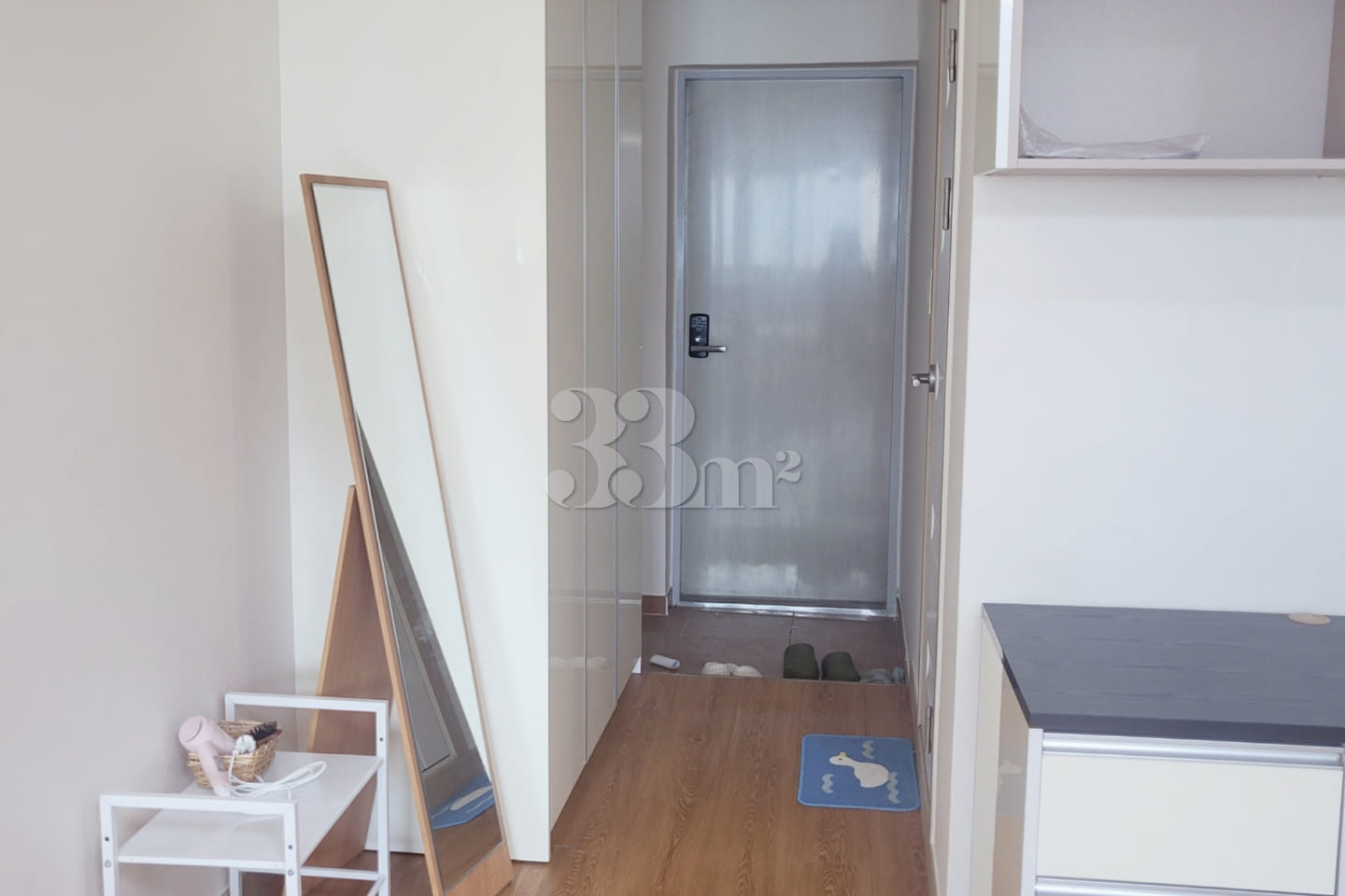 Spacious room, stylish room, close to the sta 16th image