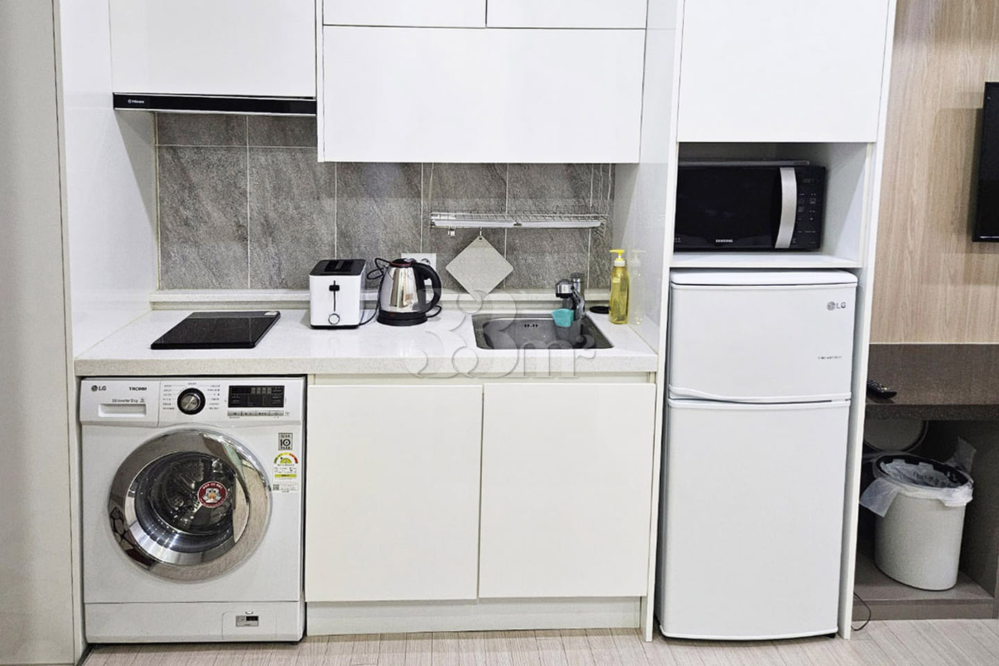 Fully-equipped officetel, 3 minutes from Ewha 3th image