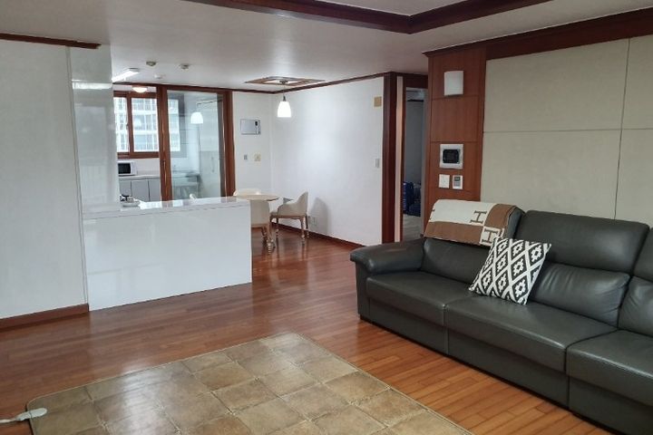 Located a 5-minute walk from Guseong Station 6th image