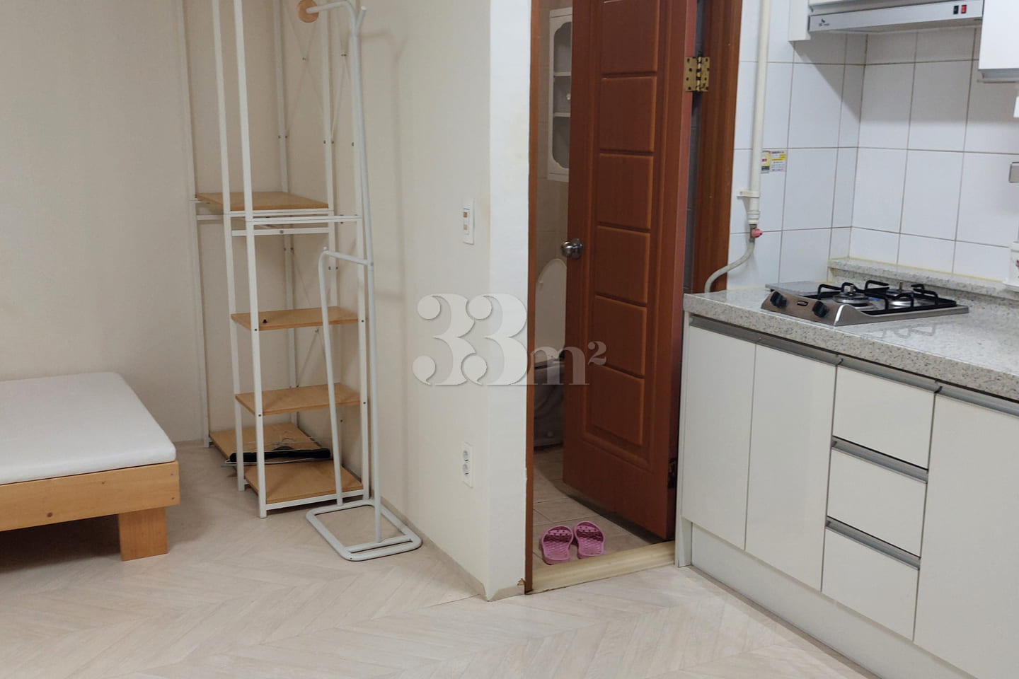 The Yellow House in Bangnim-dong 3th image