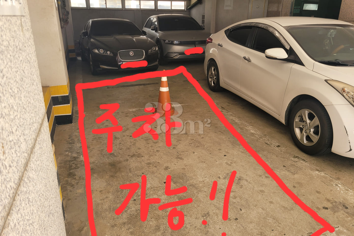 🤵 Parking available; prime location right ne 14th image