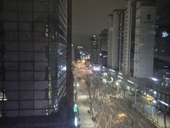 City view, super close to the subway station, 2th image