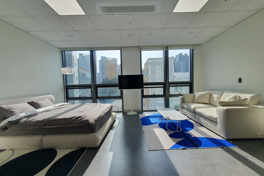 👍미니멀한 안식처 10번째 이미지