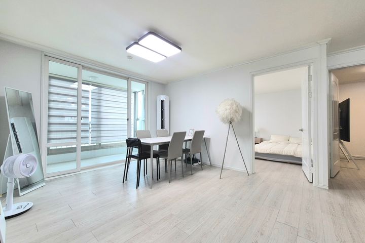 🔥Fully Remodeled & Fully Furnished🔥 0th image