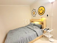Gwangandong Suyeong Station Queen Size Bed 5th image