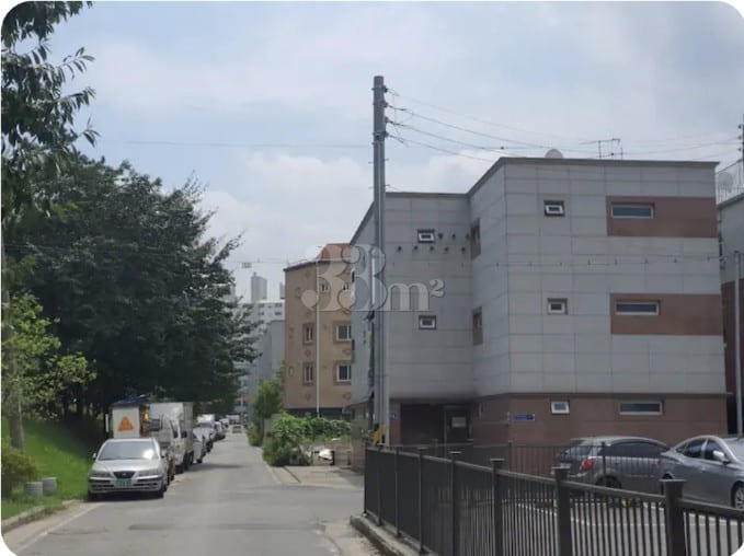 Intern-only accommodation, single room 8th image