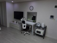 Spacious and quiet room near Sinsa Station 10th image