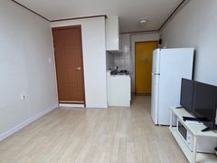 Affordable studio apartment in Gokseon-dong, 6th image