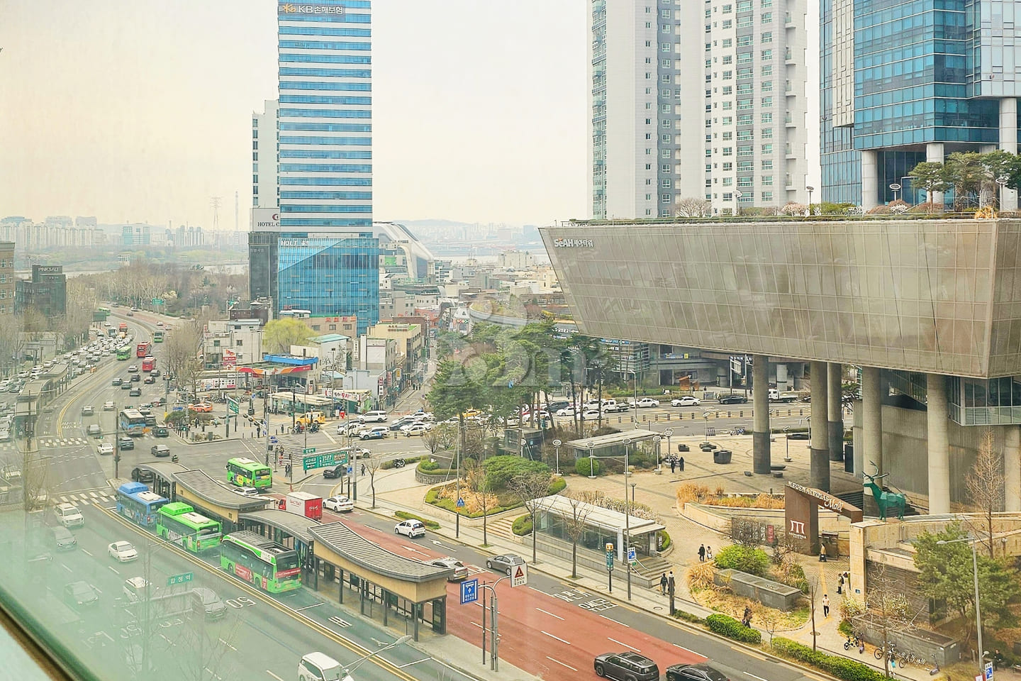 3 seconds from Hapjeong Station, 3 minutes fr 16th image