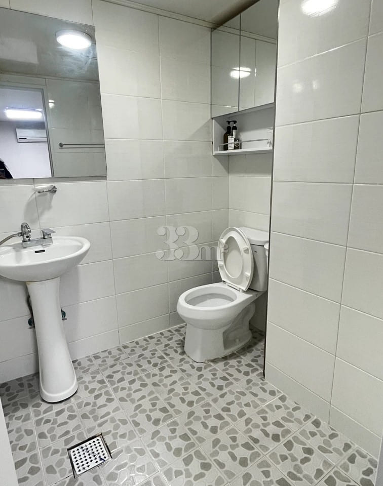 Studio apartment with a balcony 13th image
