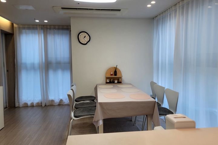 쾌적 깔끔한 룸3 화2 8번째 이미지