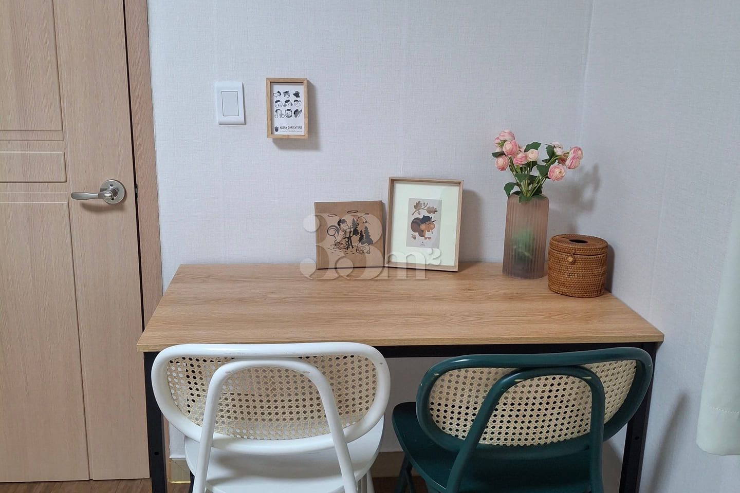 🌈 Two-room unit in front of the Office of Ed 5th image