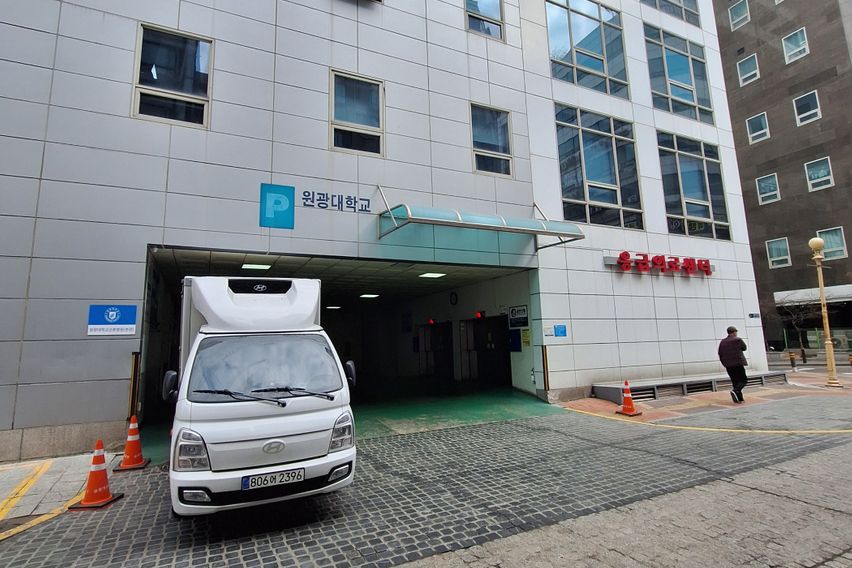 산본역 3분 디럭스C