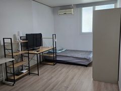Room 405 3th image