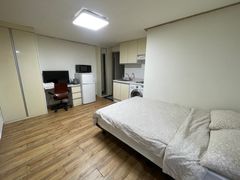 2 minutes from Nonhyeon Station (studio apart 4th image