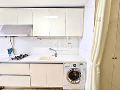 Spacious unit, 3 minutes from Gangnam Station 4th image