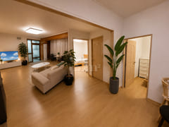 Large, detached 3-bedroom house in Bangbae, 1 4th image