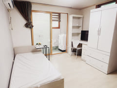 Parking available, fully furnished studio apa 3th image