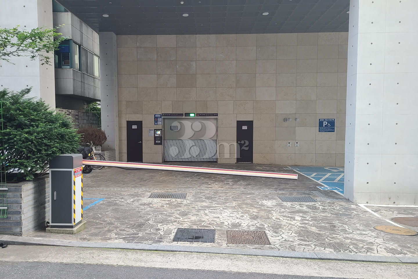 Newly built in Yeouido, Han River, Clean 16th image