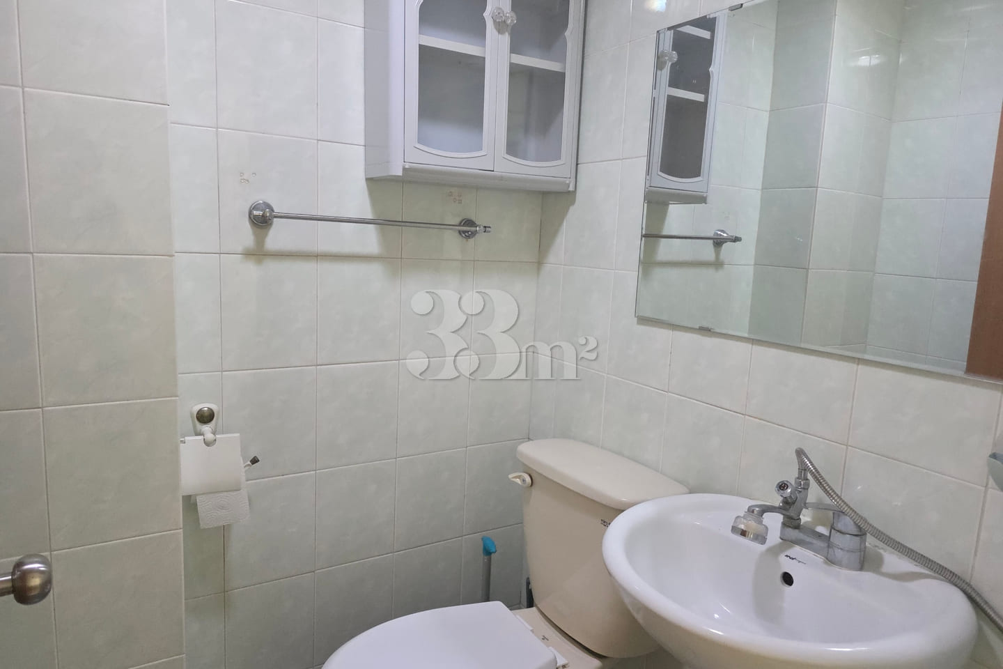 Room 501 7th image