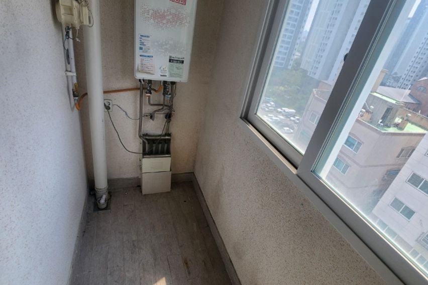 채광가득큰길가🚘방3 5번째 이미지